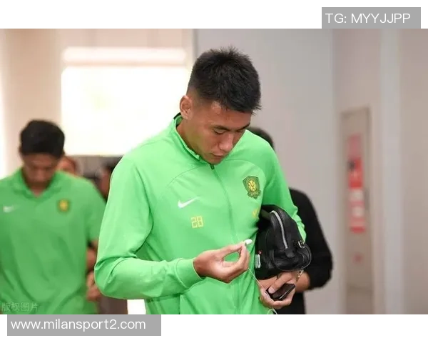 青岛媒体报道张呈栋回归西海岸董宇试训引关注