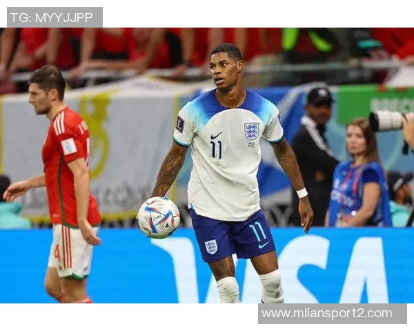 英格兰世界杯新队服曝光贝林汉姆拉什福德等五名球员亮相