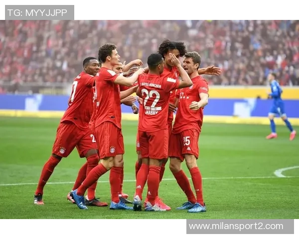 拜仁极端球迷组织策划烟火表演遭禁赛与罚款双重处罚 拜仁极端球迷组织策划烟火表演遭禁赛与罚款双重处罚