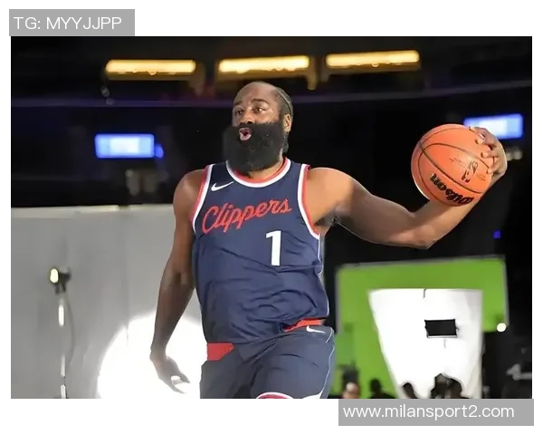 快船应尽早交易核心球员以降低损失把握哈登交易价值的最后机会