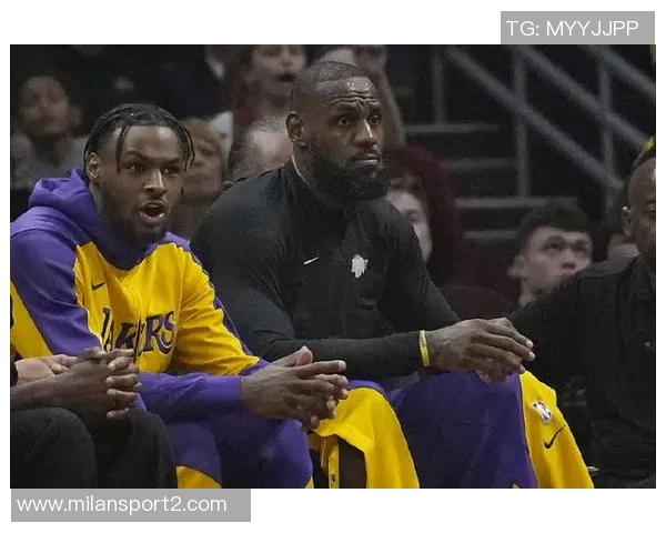 夸梅直言布朗尼防守能力不足父亲光环让他受到过高期待