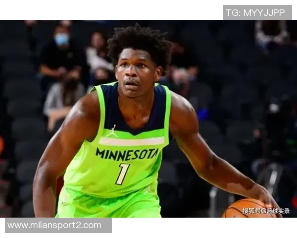 爱德华兹首节状态火热5投4中三分命中率高达60斩获14分